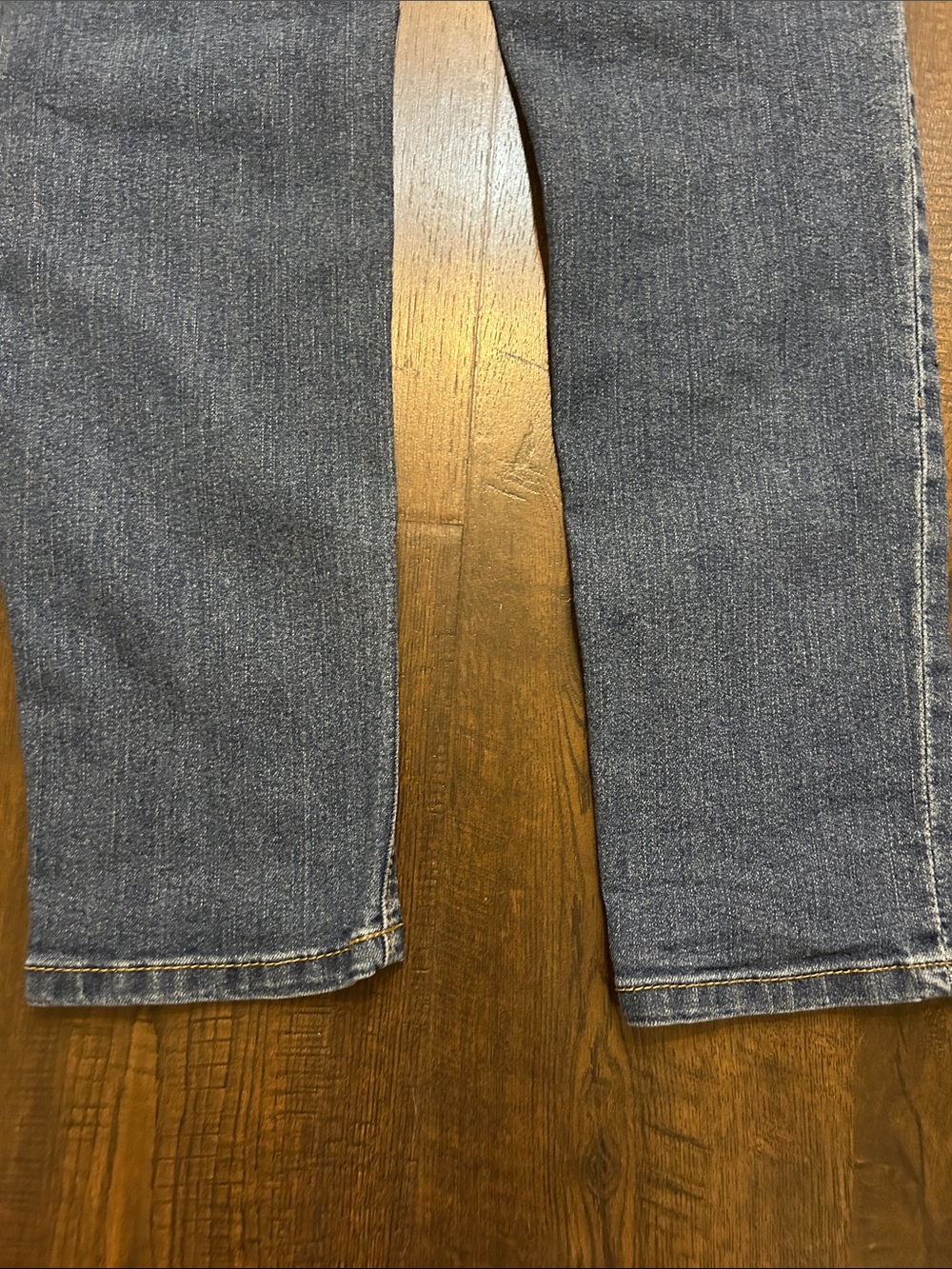 Curvy Midwash Blue Skinny Jeans for Women - Picture 8 of 10